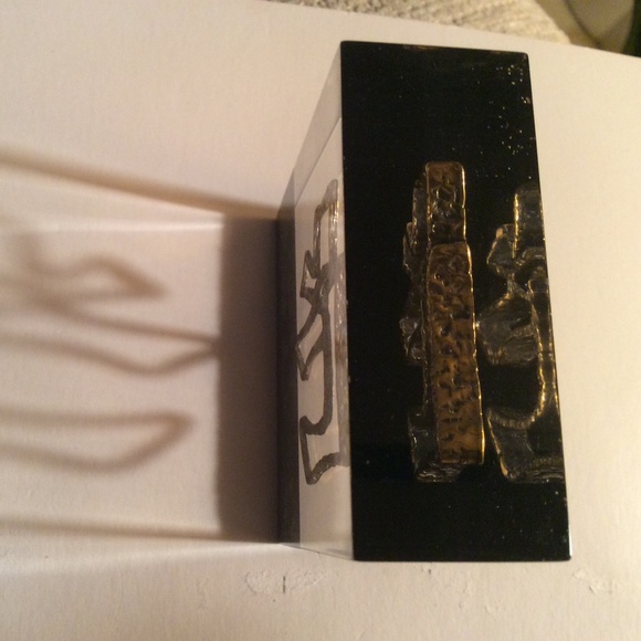 Judaic Chai Acrylic Paperweight Art - Picture 2 of 3